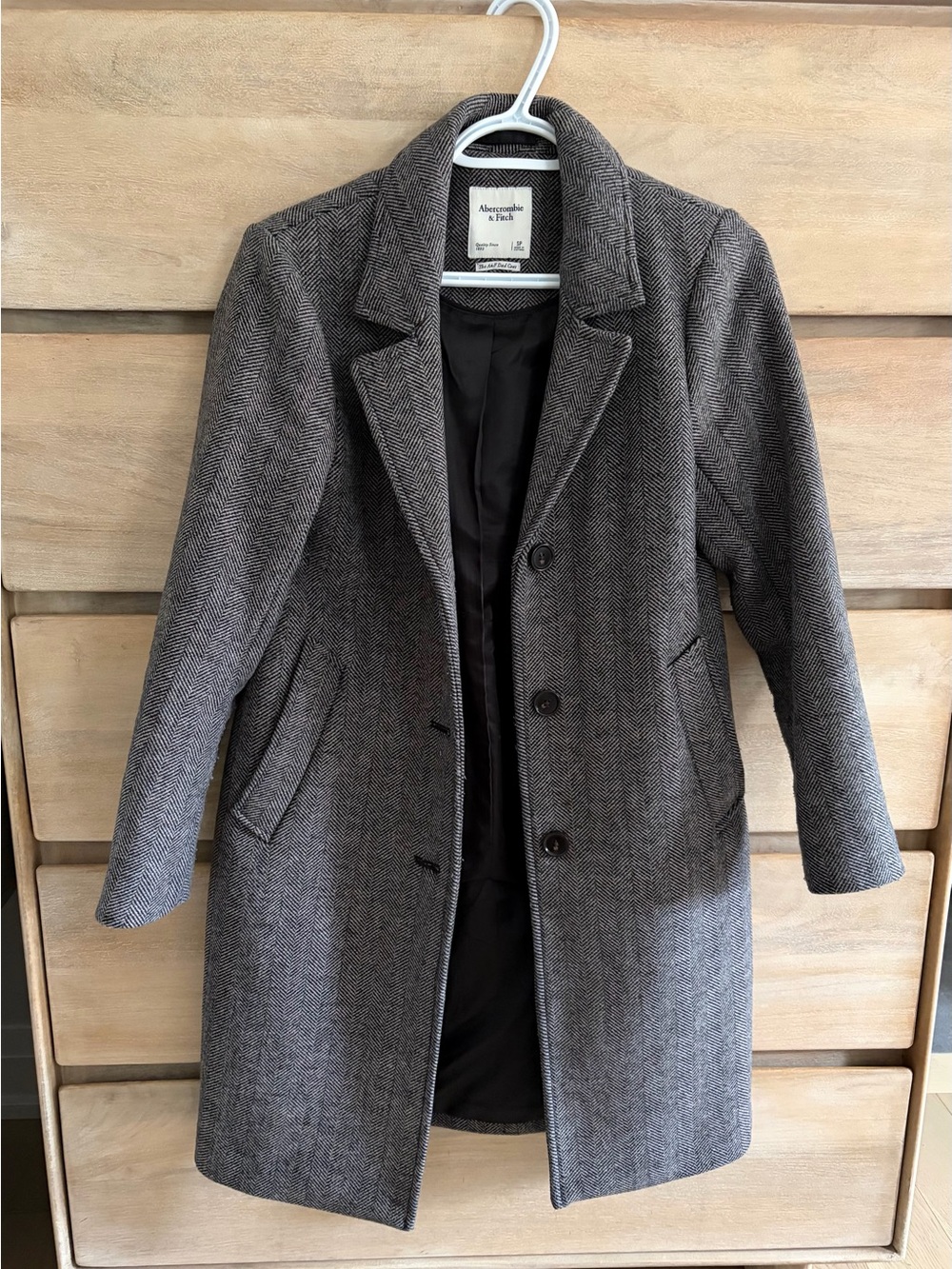 Abercrombie & Fitch The Dad Coat in Gray Herringbone Wool-Blend Pea Coat